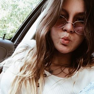 Meet your Posher, Abby